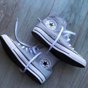NWOT Converse High Top sneakers